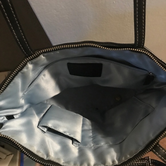 Shiny Black Coach Shoulder bag - Picture 3 of 3